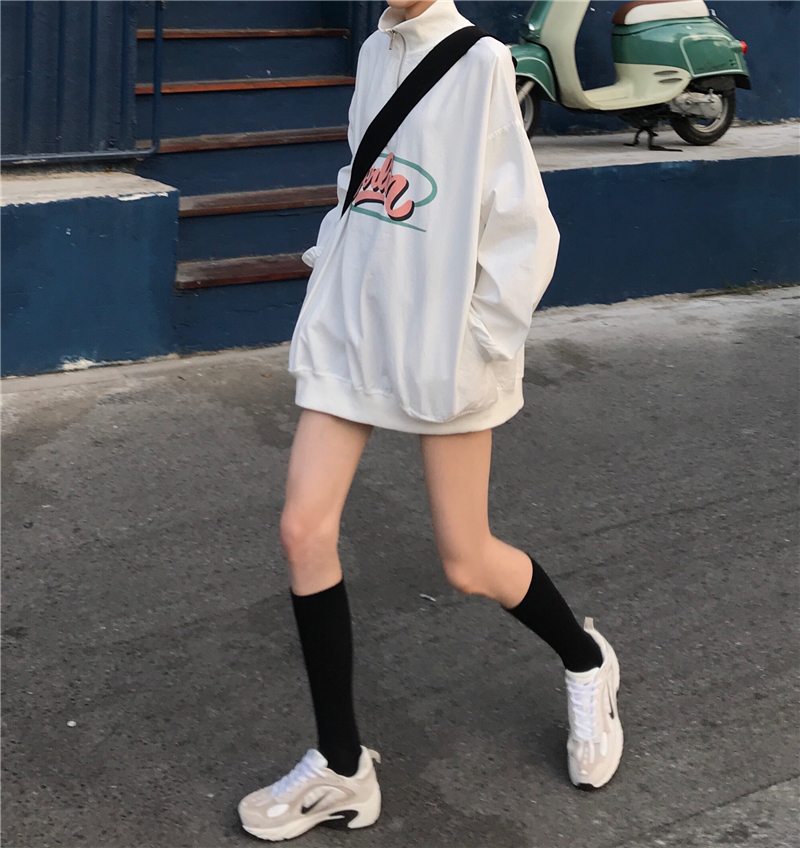 Real Price ~Loose Long Sleeve Milk Green Collar Showing Slender Korean Headdress Guardian