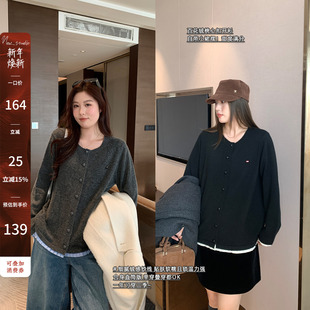 140D仿锦纶针织衫 百花绒褶摆桃心扣开衫 139