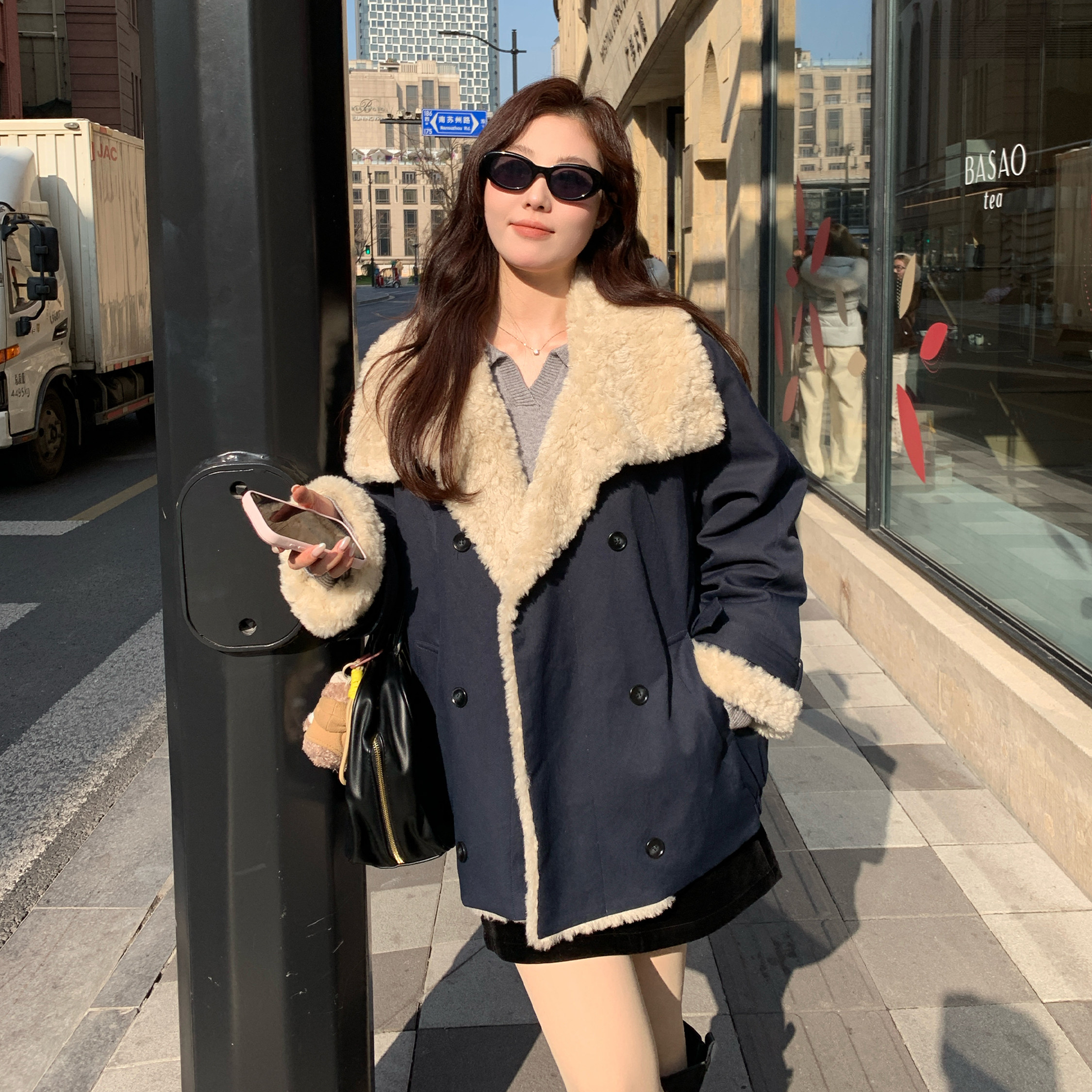 NAZ那子大码冬季羊羔毛拼接大翻领胖妹妹时尚保暖落肩工装外套女,女装/女士精品,短外套,淘宝优惠券,粉丝福利购,淘宝优惠卷