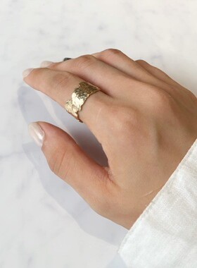 莫比乌斯环素圈ins复古女