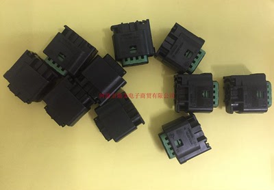 TE泰科Micro Quadlock System汽车连接器2行4路母外壳1-967640-1
