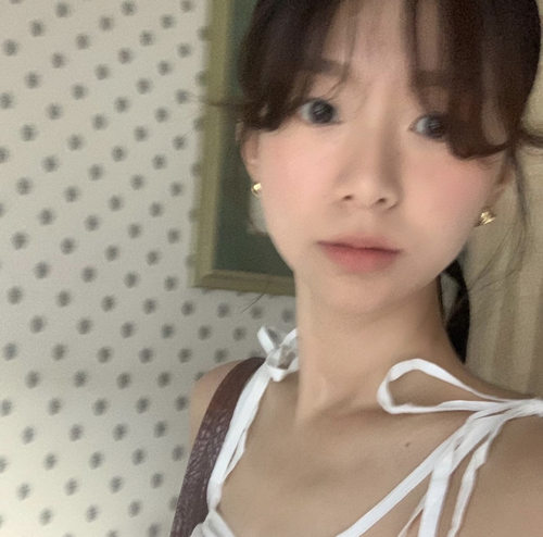 吴小姐plnt同款立体爱心耳钉