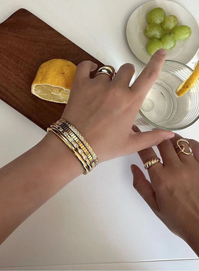 欧尼金色氛围感可叠戴手镯