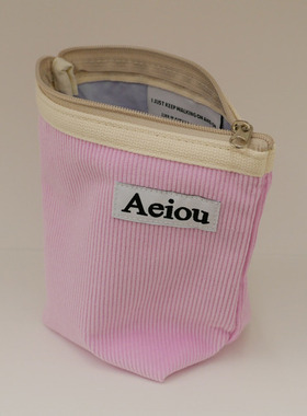 韩国小众设计师品牌Aeiou粉色灯芯绒化妆品姨妈巾文具收纳化妆包