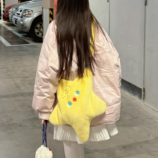 新款可爱百搭星星包卡通毛绒五角星斜挎包小众设计大容量单肩包