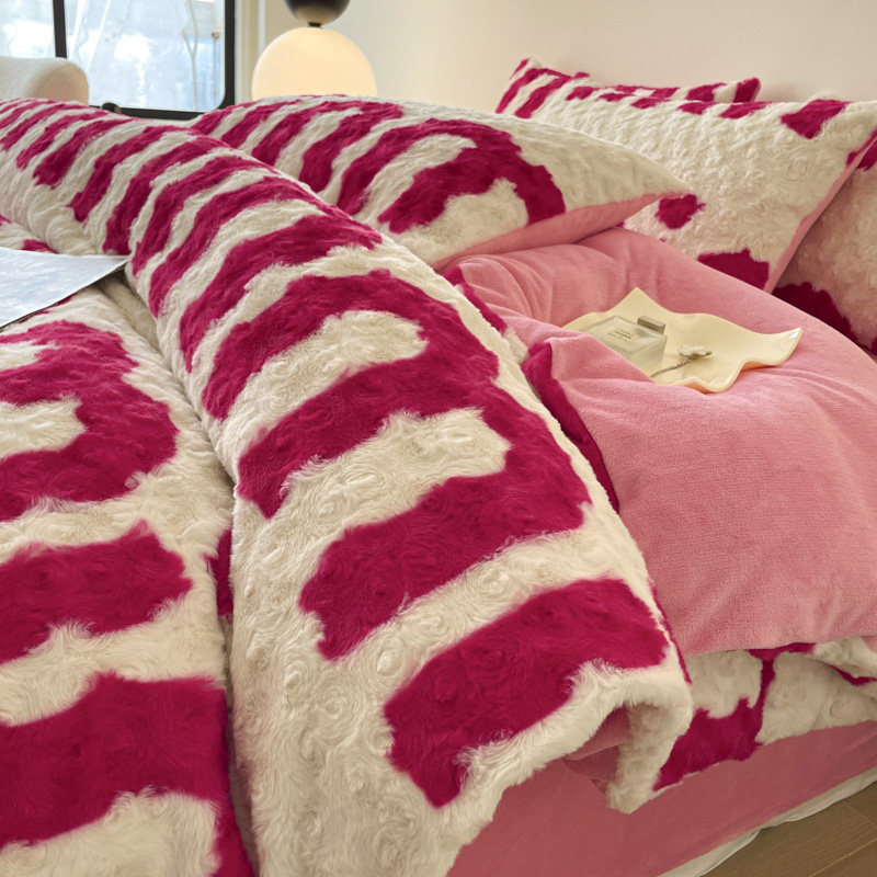 冬季保暖加厚法兰牛奶绒玫瑰多巴胺被套床单床笠仿兔毛绒四件套