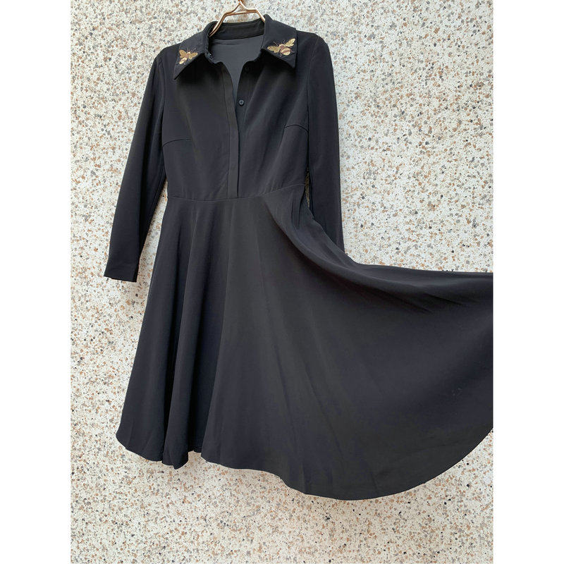 代 Fairyfair专柜正品小蜜蜂刺绣尖领超大摆口袋气质加厚款连衣裙