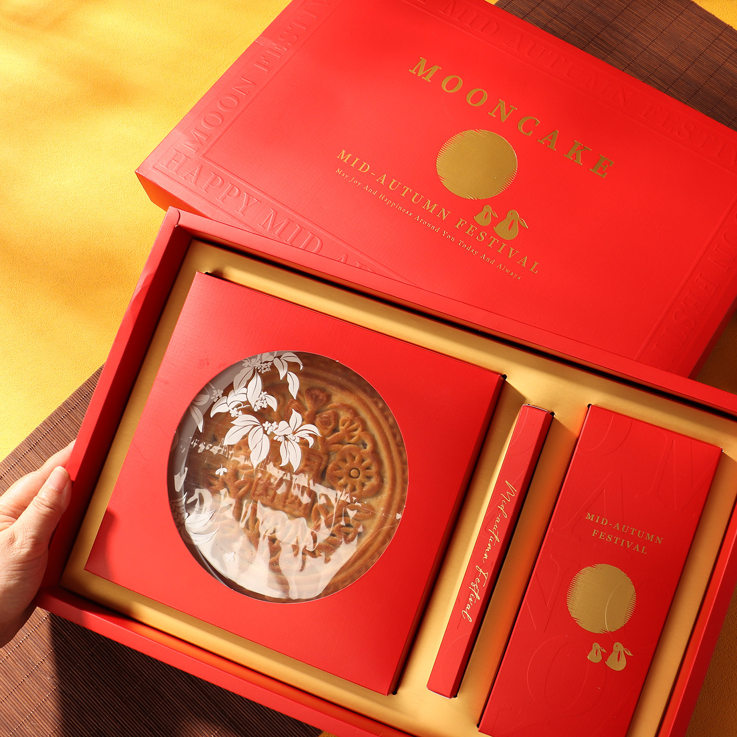 新款红色大月饼包装盒一斤礼盒