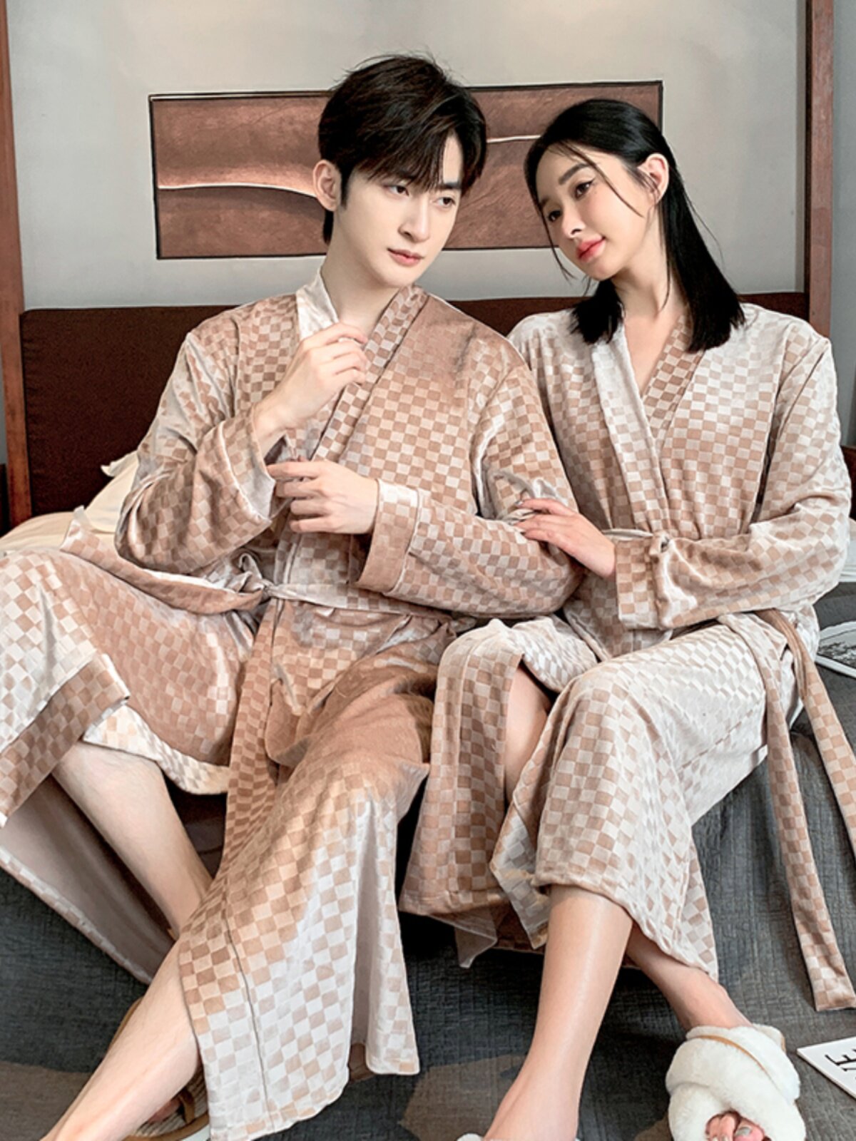 FALL WINTER 2024 GOLDEN VELVET NIGHTGOWN WOMENS BATHROBE MORNING ROBE PLUS SIZE PLAID CORAL FLEECE LOUNGEWEAR THICKENED BATHROBE