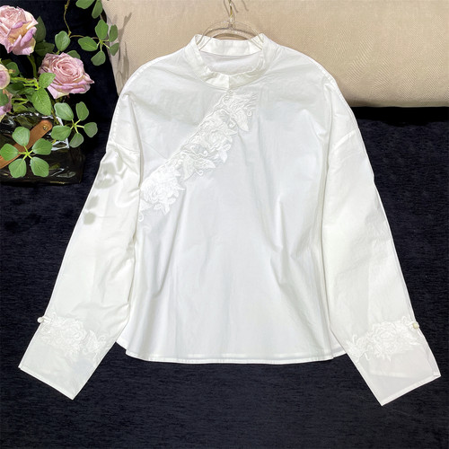 黄裳子蝴蝶牡丹刺绣中式白衬衫