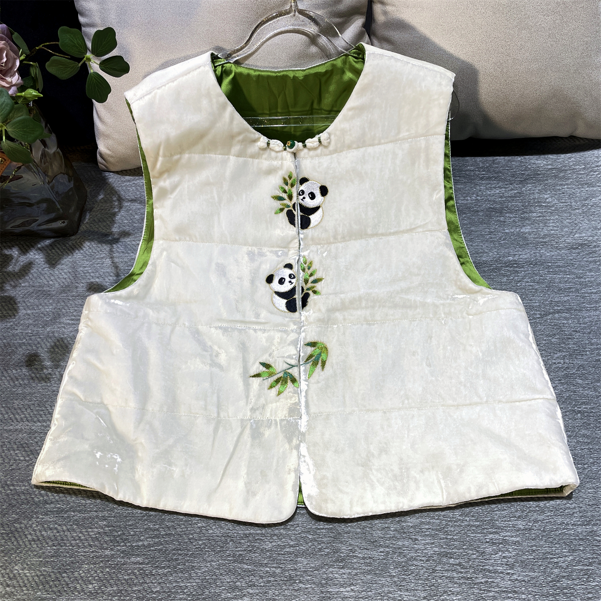 黄裳子真丝丝绒刺绣中式加棉马甲