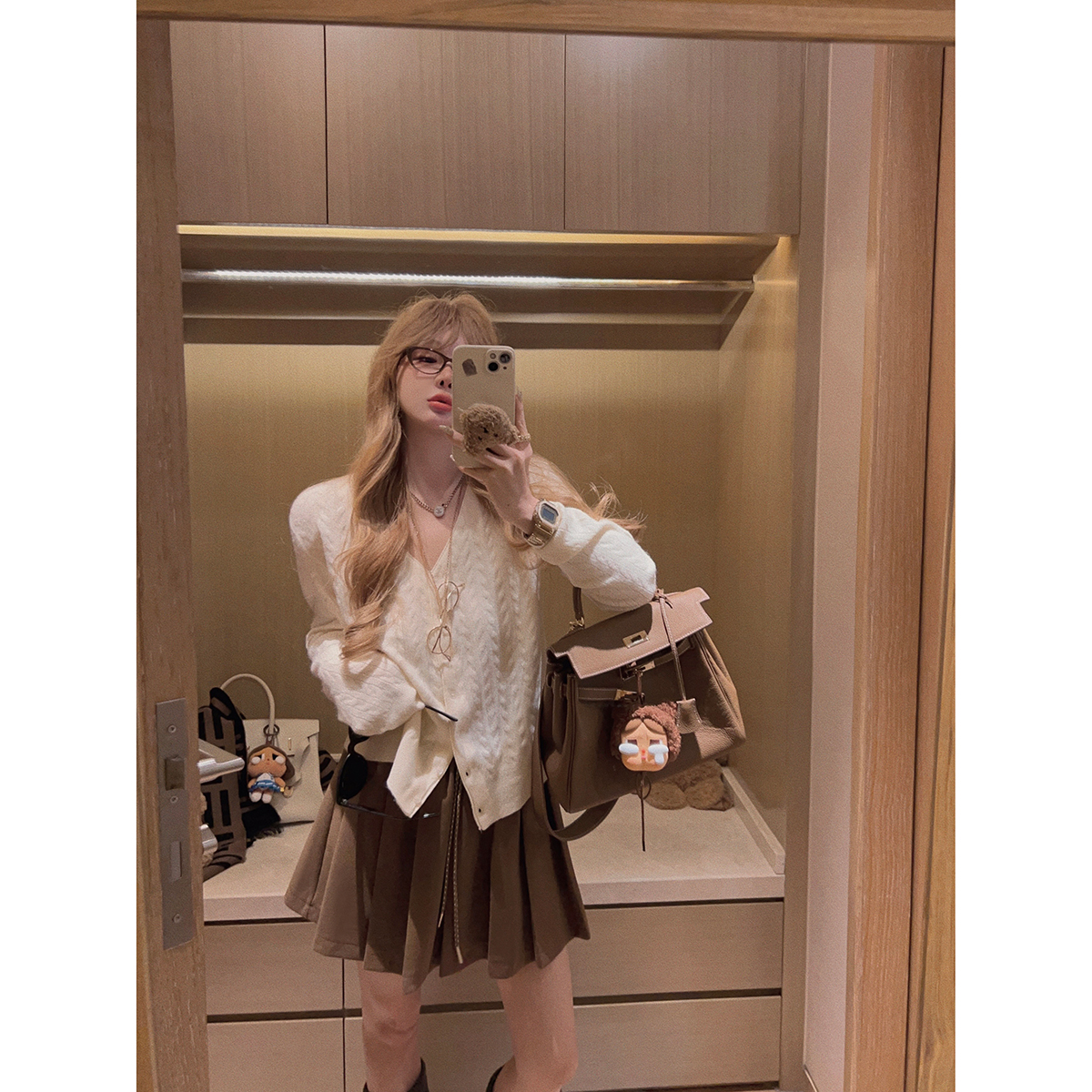 Yukiss【糯叽叽/巨显瘦！羊毛v领麻花针织开衫～】