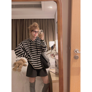 Yukiss 私服条纹毛衣 两色大连帽宽松针织衫 外套