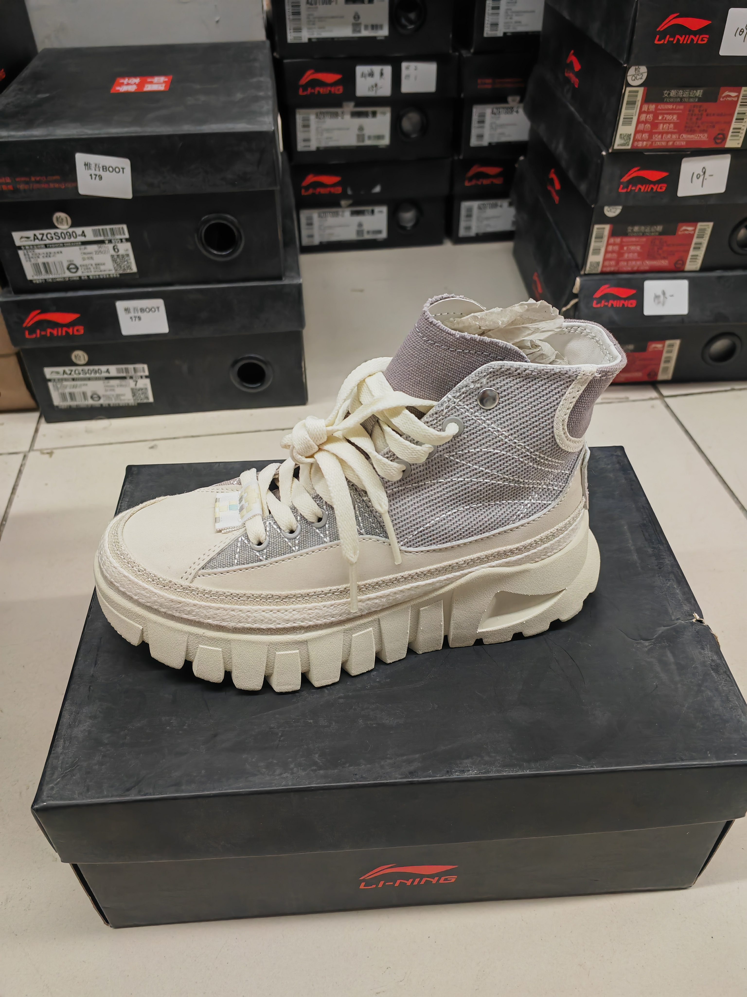 中国李宁惟吾BOOT女士高帮潮流休闲运动鞋