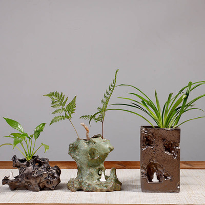 绿釉金蝉蜗牛旗袍小花瓶一个包邮