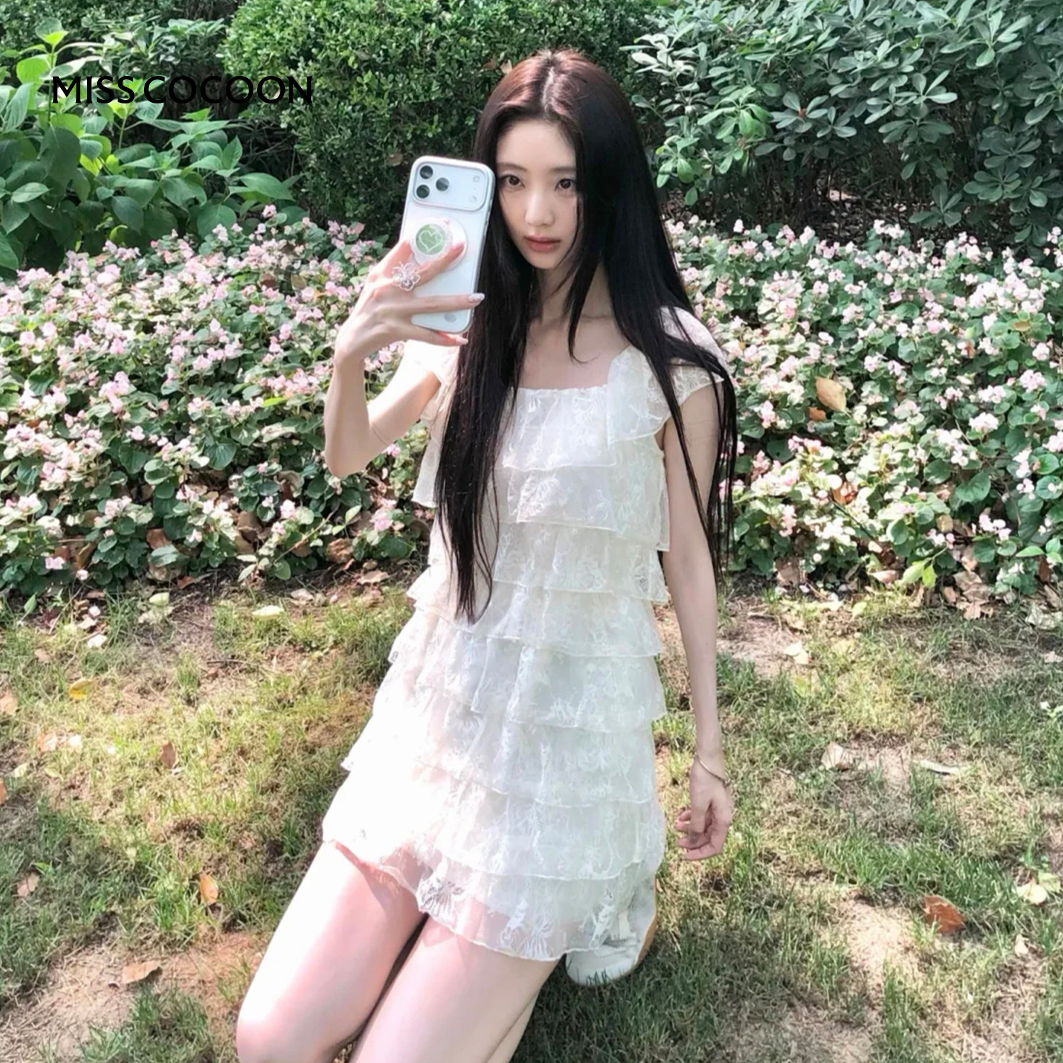 戚砚笛同款可可尼蕾丝蝴蝶结蛋糕裙女2026夏新款一字肩无袖连衣裙