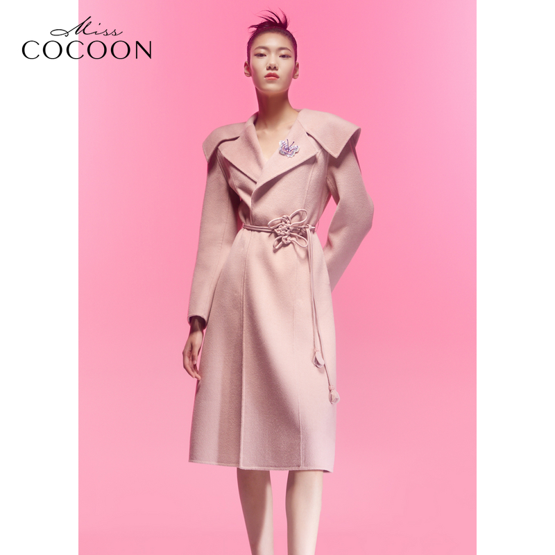 可可尼COCOON商场同款2024秋冬新款大衣刺绣盘花扣腰带毛呢