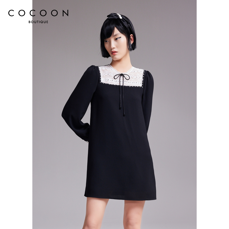 商场同款 可可尼COCOON秋冬新款女装宫廷风蕾丝蝴蝶结黑色连衣裙