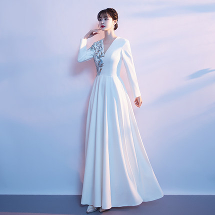 白色大合唱演出服女长裙成人舞台红歌表演服公司年会主持人晚礼服