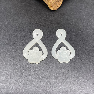 天然和田玉青白玉镂空梅花吊坠挂件耳坠耳环耳饰对佩玉坠DIY配件