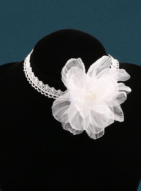 新款珍珠花朵串珠项链