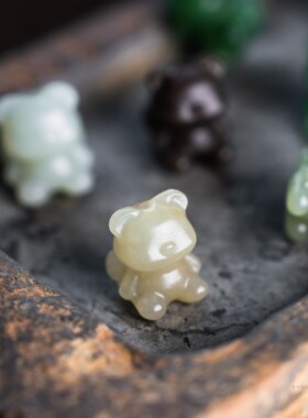 天然和田玉小熊通孔滴溜配件可爱