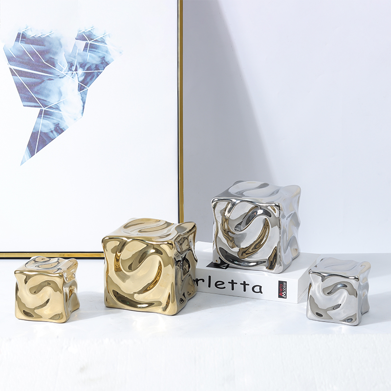 后花园陶瓷饰品轻奢客厅电镀