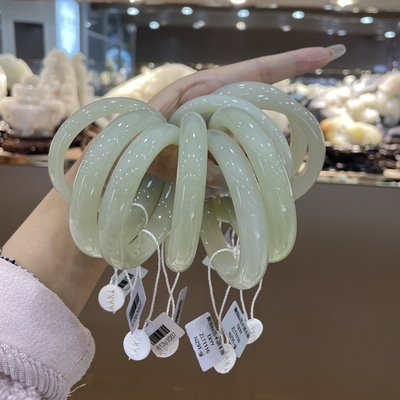 和田玉冰晴水手镯浅晴水色冰底细条泥鳅背女款天然保真玉镯子手串