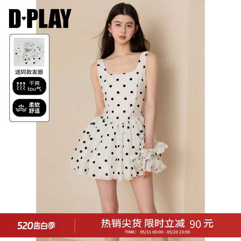 DPLAY白色波点裙方领收腰裙黑白波点吊带裙短裙2026年夏季连衣裙