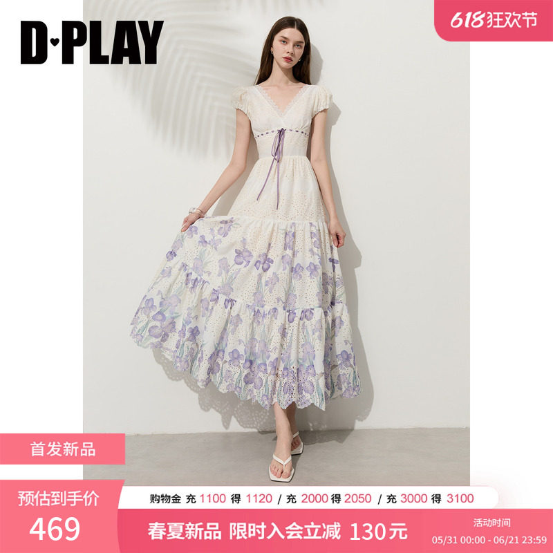 DPLAY白色V领蕾丝缎带拼接小包袖印花机绣连衣裙2026夏季新款裙子