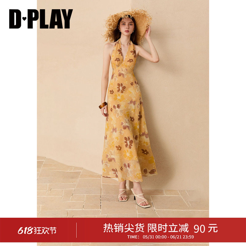 DPLAY黄色印花V领挂脖露背连衣裙法式度假2026夏季新款裙子
