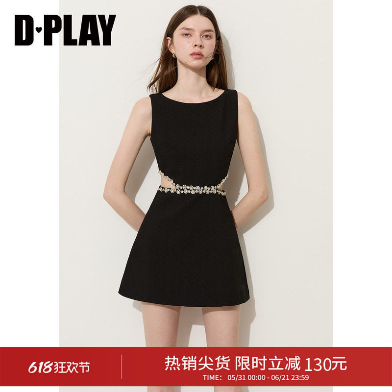 DPLAY【千金衣橱系列】黑色圆领腰部镂空连衣裙2026夏季新款女