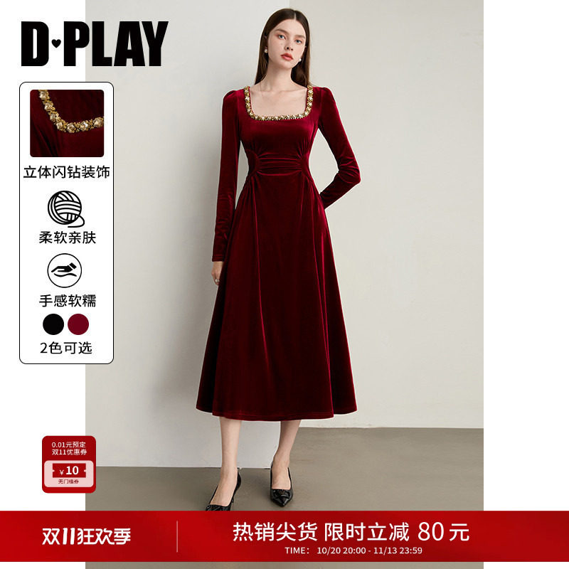 DPLAY红色丝绒连衣裙女闪钻设计优雅小礼服裙子2026冬季
