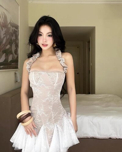 Ononmade官方授权新欧美风蕾丝刺绣挂脖抹胸修身A字裙