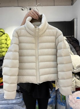 penny62296休闲时尚短款立领排骨羽绒服2025冬宽松简约白鸭绒外套