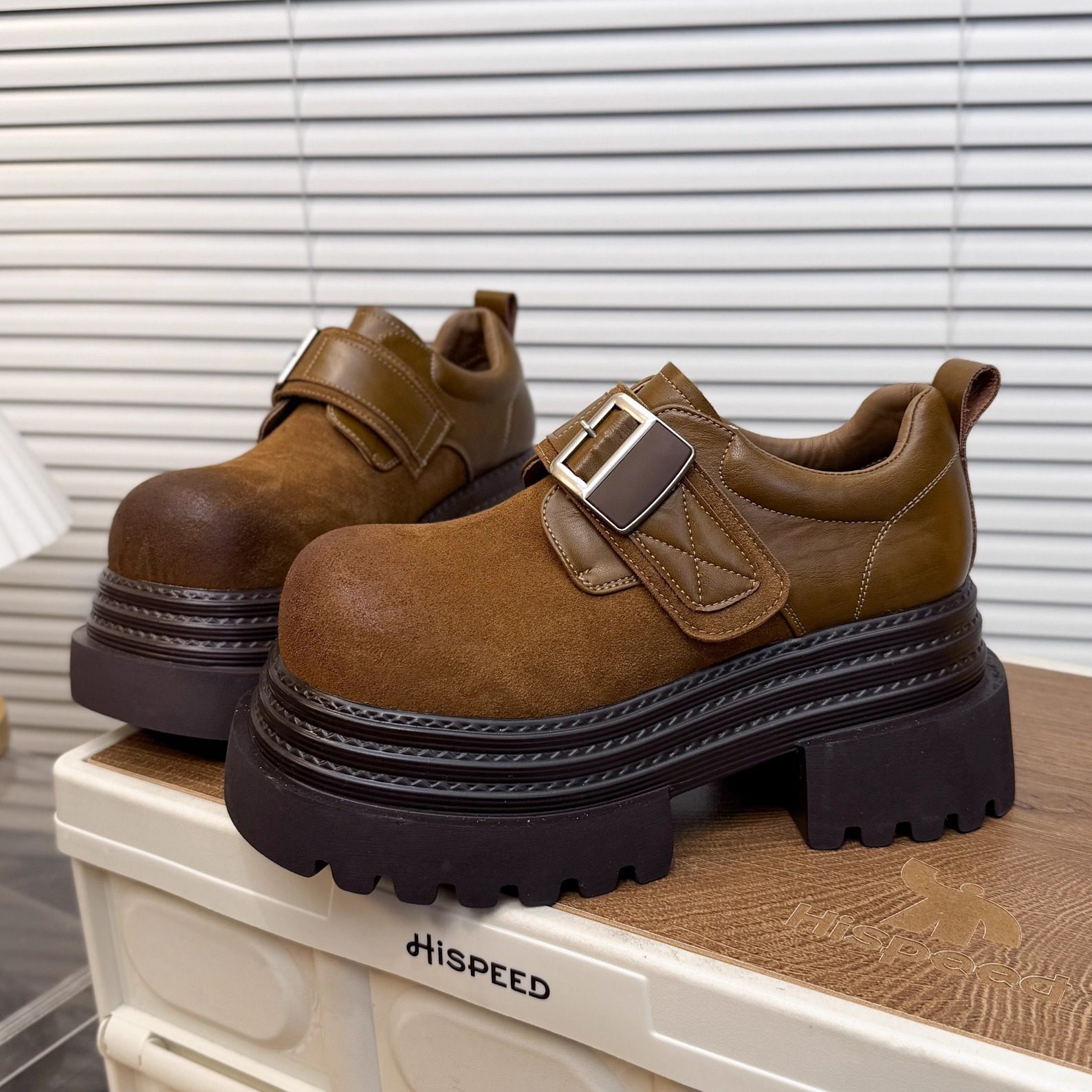 日本OFFCAT磨砂真皮擦色大头金属扣厚底JK小皮鞋女加绒英伦乐福鞋