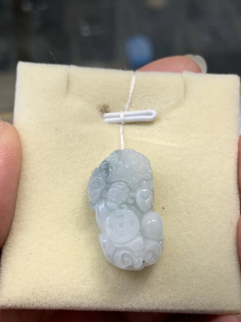 天然A货翡翠玉吊坠 招财小貔貅颈饰