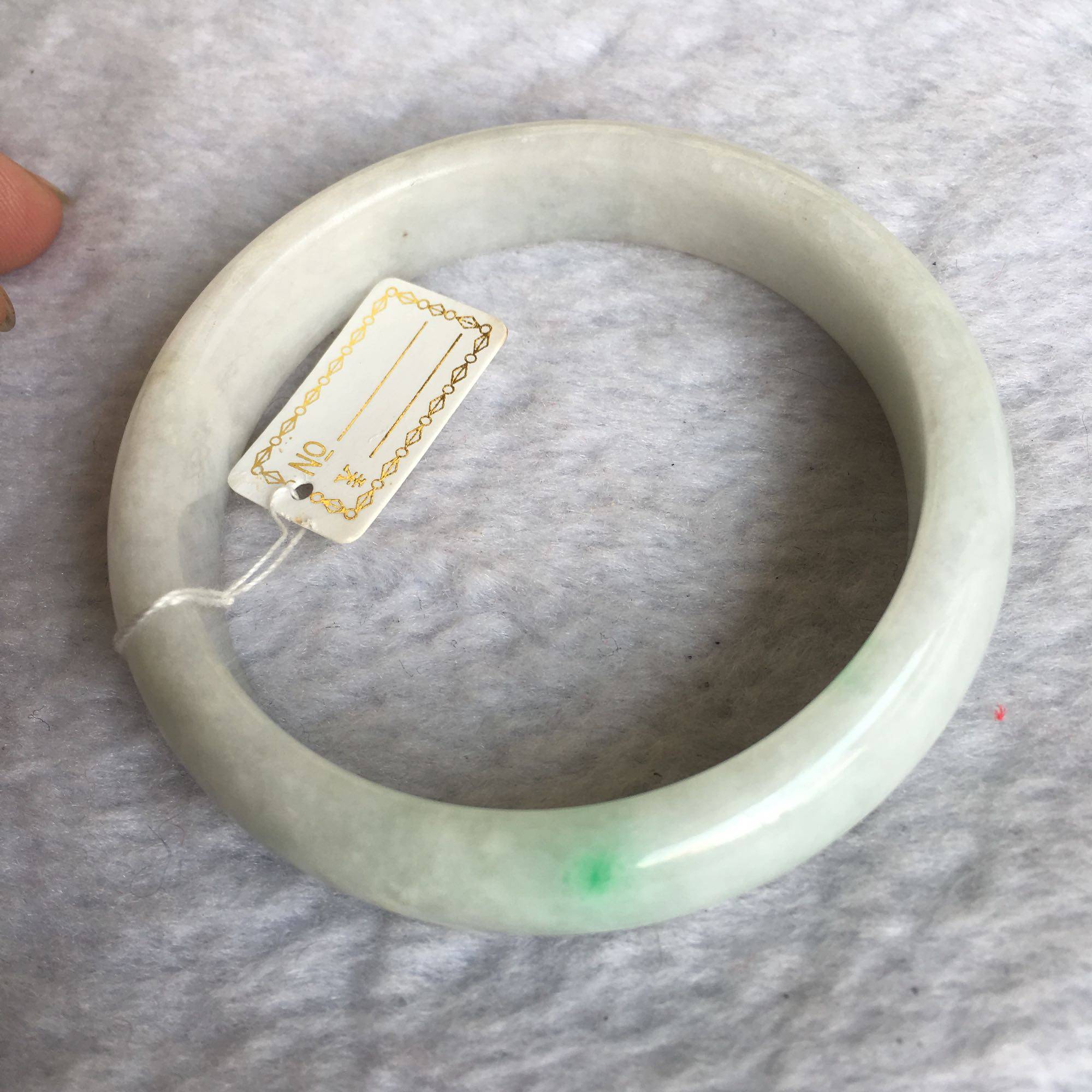 缅甸飘阳绿翡翠a货证书手镯