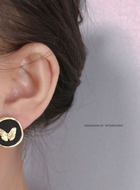 黑金火漆风格不规则圆形耳钉无耳洞不疼黑色哑金蝴蝶无痛蚊香耳夹