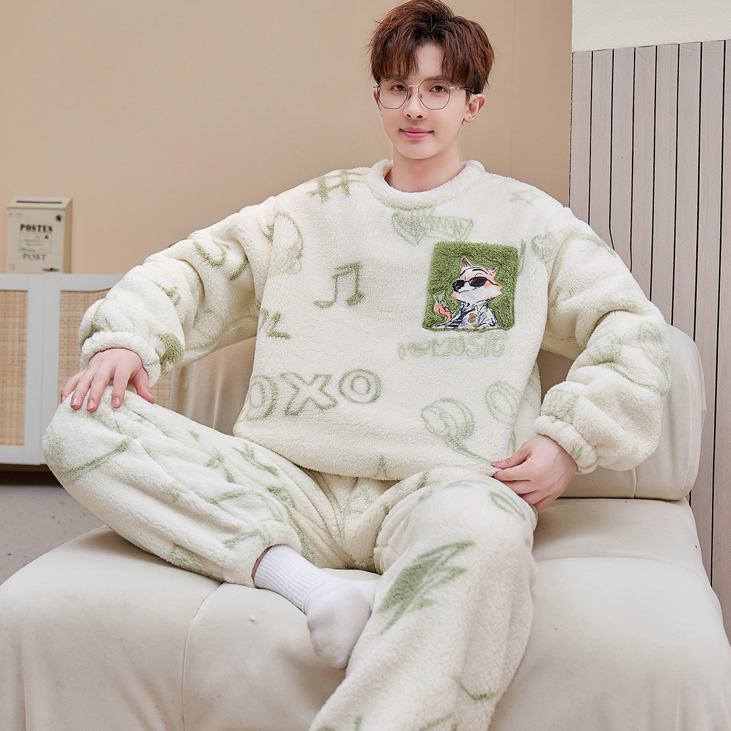 加厚珊瑚绒青少年睡衣男孩卡通初中生圆领秋冬季法兰绒套装家居服