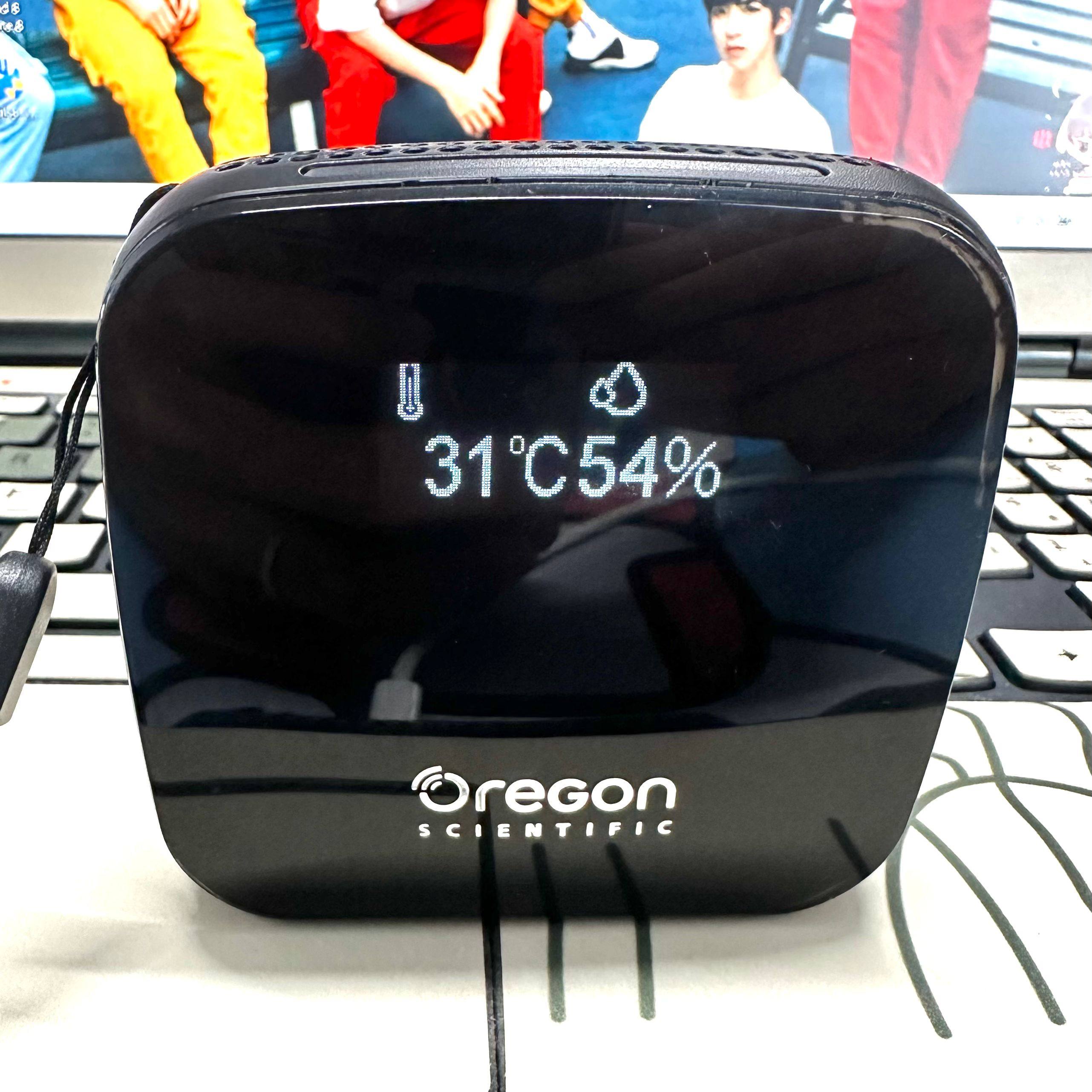 欧西亚便携智能PM1.0PM2.5PM10有机挥发物温湿度监测仪