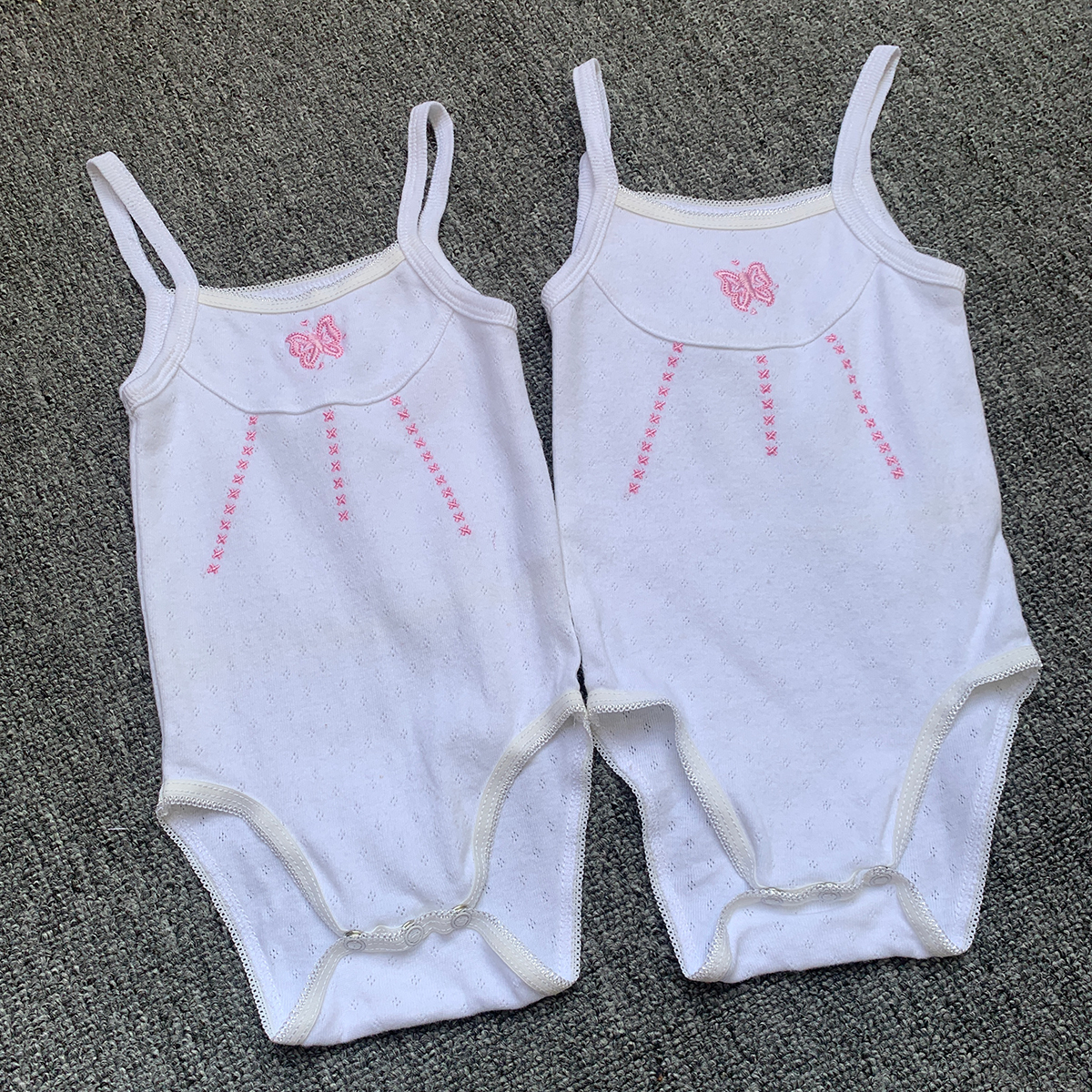 新生儿女宝宝夏季无袖吊带连体衣