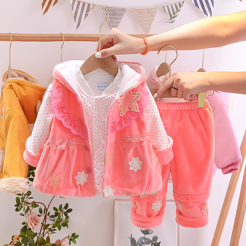 女宝宝套装衣服加厚三件套秋冬装
