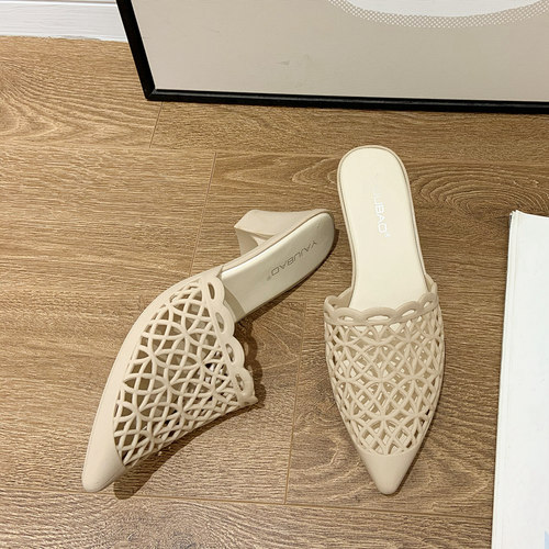 纯色粗跟简约沙滩鞋防滑果冻鞋