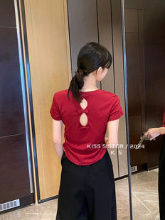 2024SS夏季 t恤女纯欲甜美辣妹显瘦 小心机设计后背镂空蝴蝶结短袖