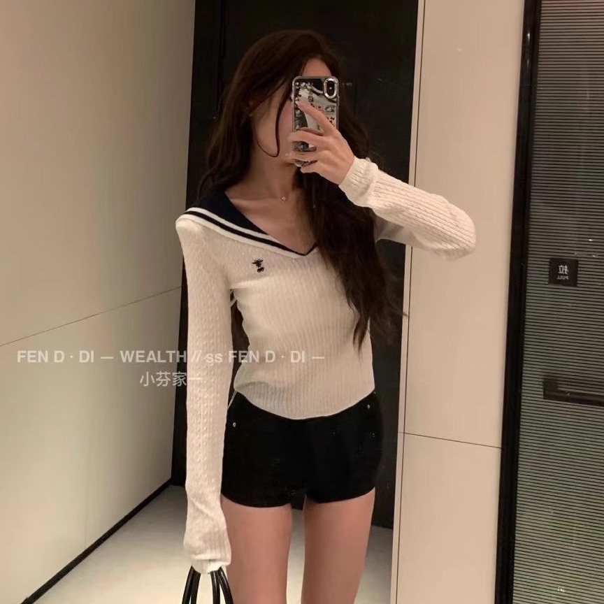 现货~小芬家正版秋冬富家千金轻奢风刺绣海军领撞色针织衫打底