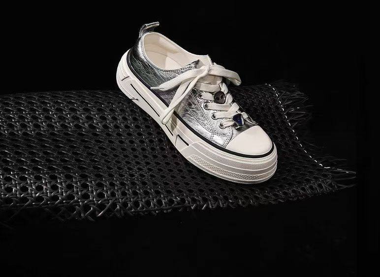 18年老店欧货2026春季真皮厚底小白鞋女金属扣单鞋休闲增高松糕鞋,女鞋,时尚休闲鞋,淘宝优惠券,粉丝福利购,淘宝优惠卷