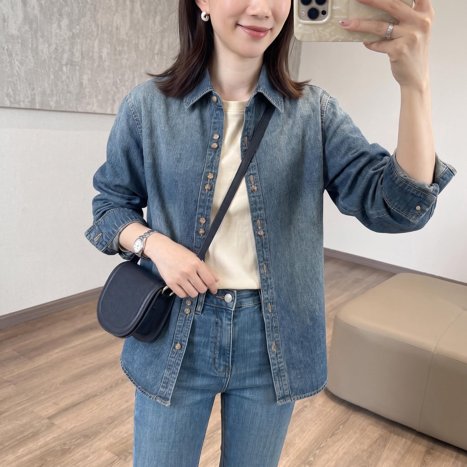 时髦港风水洗浅蓝牛仔衬衫女秋百衬衫