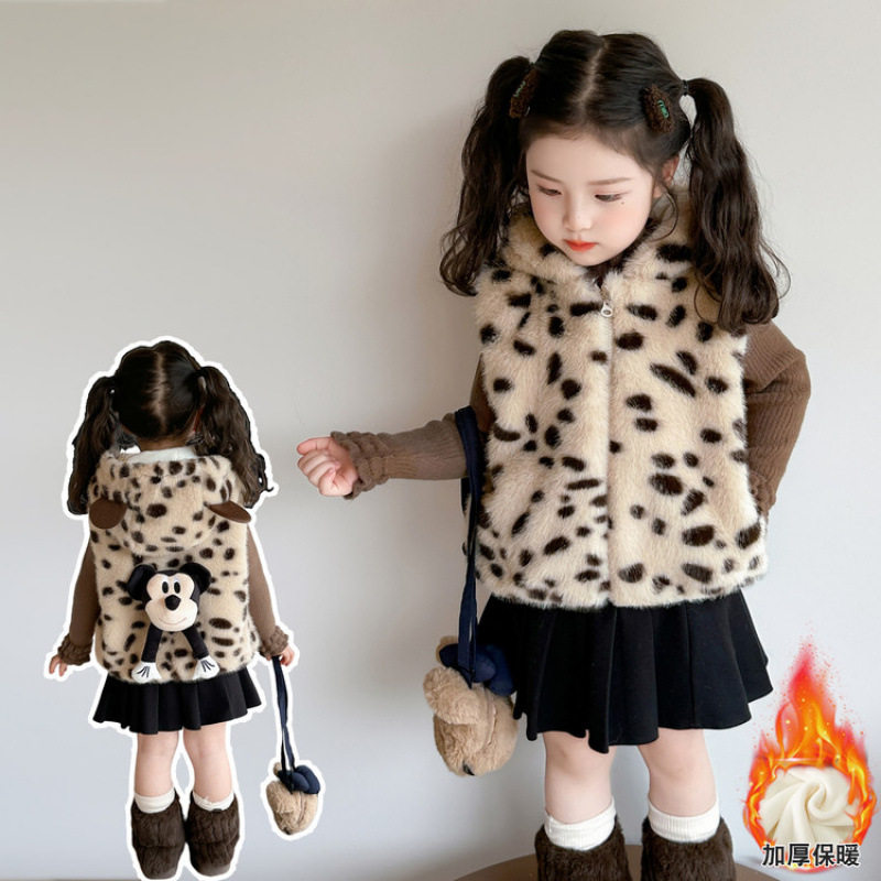 豹纹儿童马甲2025新款洋气秋冬季加绒加厚背心上衣女宝宝坎肩外套