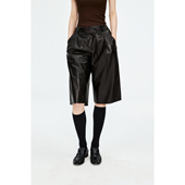 Studios 时髦百搭特别斜扣立裁设计 百慕大小羊皮皮裤 MRS 中裤